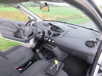 Renault Twingo 1.2 16v 2012-12   Airco  Schadevrij  nette auto picture 3