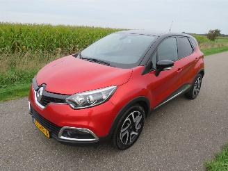 Unfallwagen Renault Captur 0.9 TCE Dynamique 2016 160.000km nap Navigatie Airco Euro 6 2016/10
