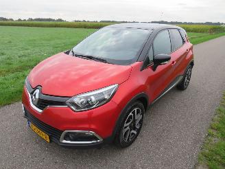 Damaged car Renault Captur 0.9 TCE Dynamique 2016 160.000km nap Navigatie Airco Euro 6 2016/10