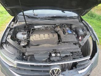 Volkswagen Tiguan 2.0 TDi 150pk  Automaat  117.000km Nap Life Business 2021  Topstaat picture 18