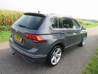 Volkswagen Tiguan 2.0 TDi 150pk  Automaat  117.000km Nap Life Business 2021  Topstaat picture 16