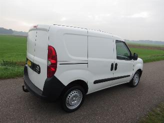 dommages fourgonnettes/vécules utilitaires Opel Combo 1.3 CDTi Eco Flex 2016 euro 5 160.000km nap Airco L1 H1 2016/8