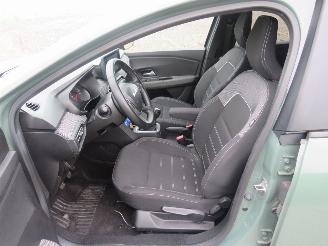 Dacia Jogger 1.0 TCe 91pk Lpg G3/ benzine  90.000km 2023  Navigatie Airco picture 17