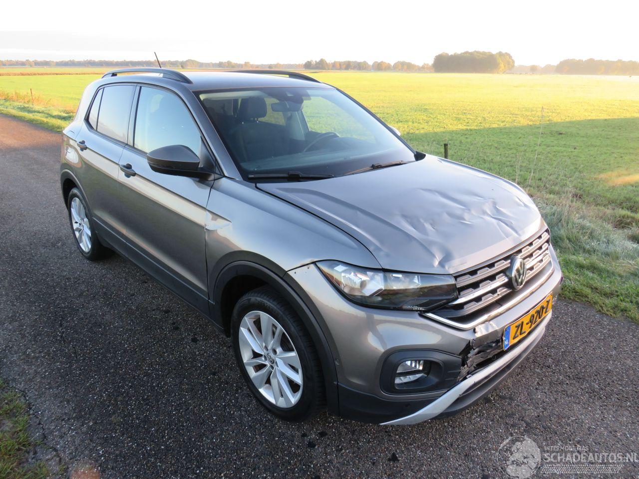 Volkswagen T-Cross 1.0 TSi Life 95pk Euro 6 Camera Navigatie clima sportstoelen  enz enz