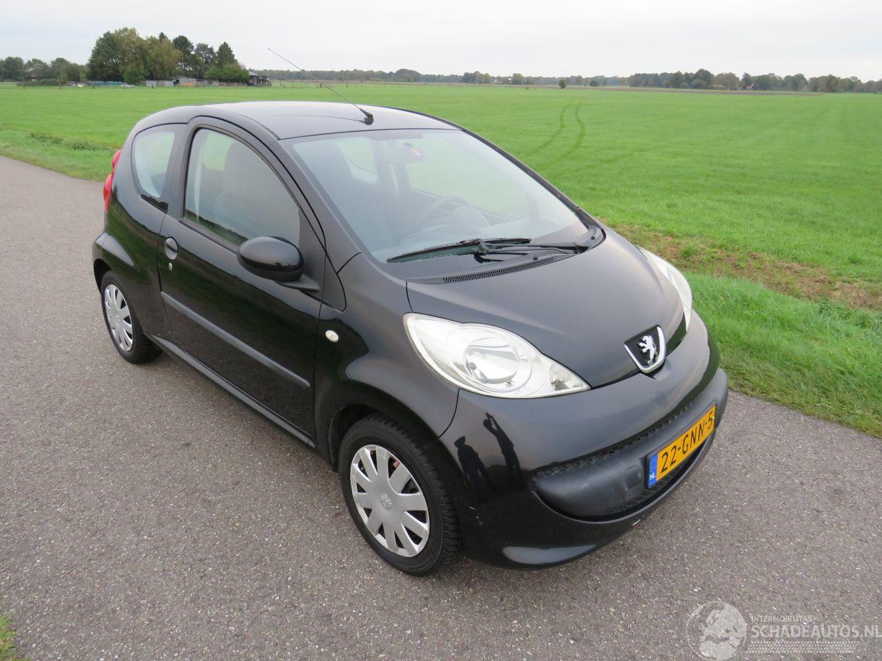Peugeot 107 1.0 12v XS 68pk Splinter Nieuwe Apk  2008   Airco Topstaat
