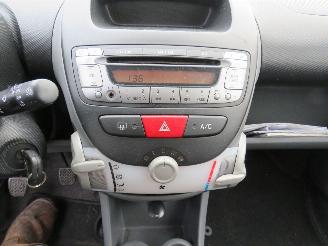 Peugeot 107 1.0 12v XS 68pk Splinter Nieuwe Apk  2008   Airco Topstaat picture 19