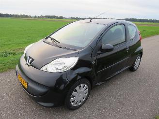Peugeot 107 1.0 12v XS 68pk Splinter Nieuwe Apk  2008   Airco Topstaat picture 10