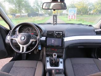 BMW 3-serie 318 D 116 pk  2002 Navigatie Airco  Sedan picture 3