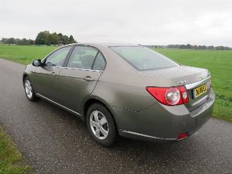 Chevrolet Epica 2.5  156pk Executive  6 Cilnder Automaat   Sedan Leer Splinter nieuwe Apk picture 21