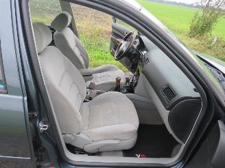 Volkswagen Bora 2.3 V5 Highline Sedan 213000 Airco  Topstaat picture 12