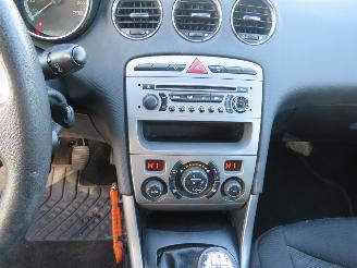 Peugeot 308 1.6 VTi 121 PK 5drs 190.000km Nap Airco 5Drs picture 4