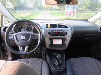 Seat Leon 1.2 TSi  105pk  Bisinesline Highline  2010 topstaat   5drsEuro 6 picture 3