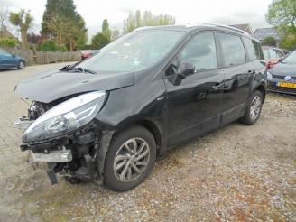 uszkodzony samochody osobowe Renault Grand-espace Grand Scénic 1.2 TCe Limited 7p. 2016/1