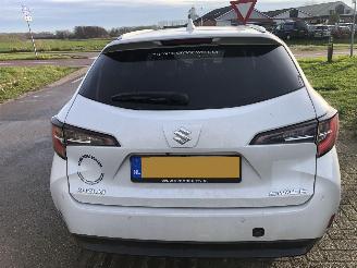 Suzuki Swace Swace 1.8 Hybrid Style picture 3