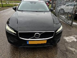 Auto incidentate Volvo V-60 2.0 d3 momentum 2020/6