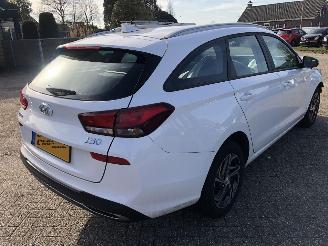 Vaurioauto  passenger cars Hyundai I-30 i30 Wagon 1.0 T-GDi MHEV Comfort Smart 2024/5