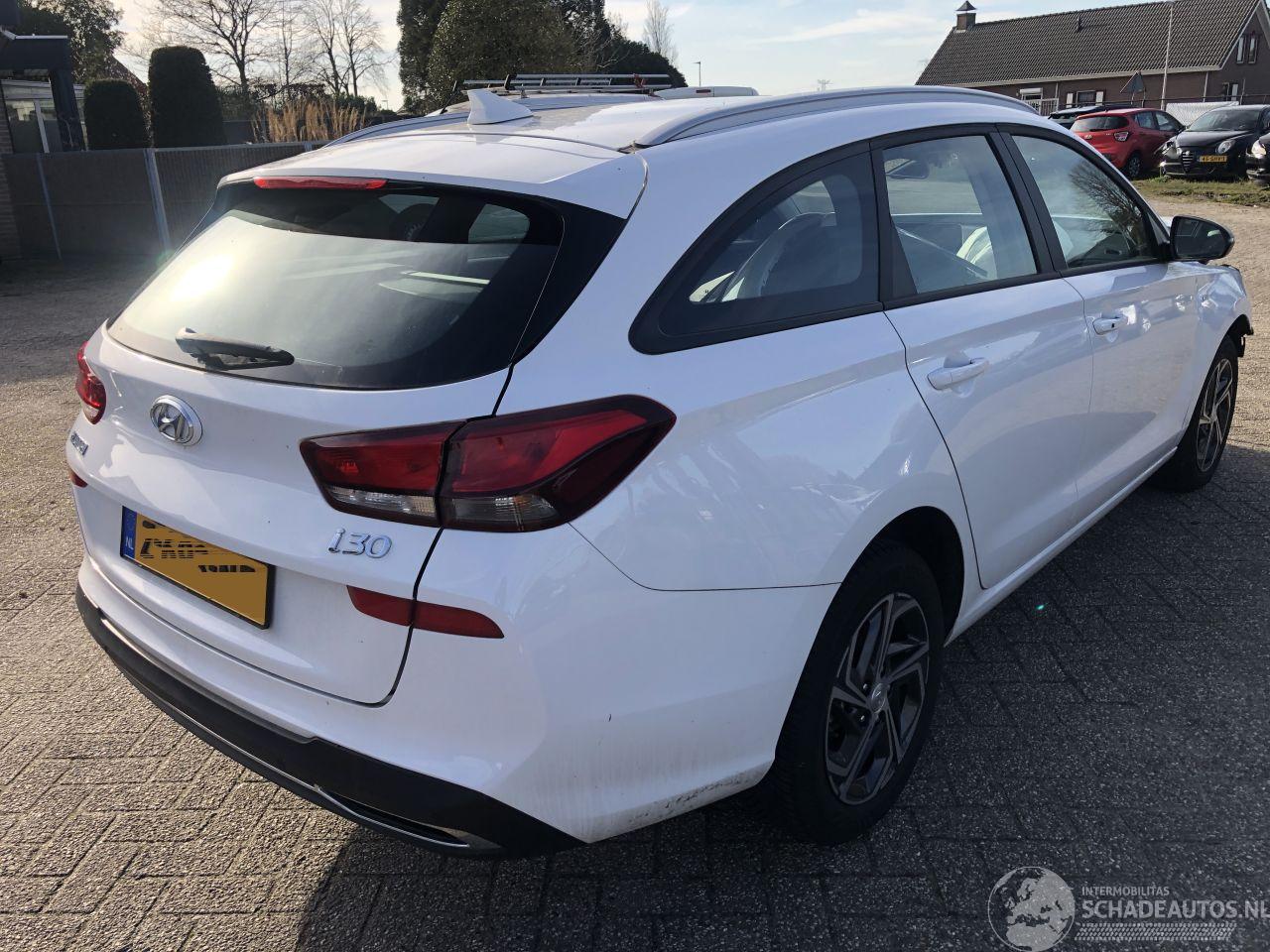 Hyundai I-30 i30 Wagon 1.0 T-GDi MHEV Comfort Smart