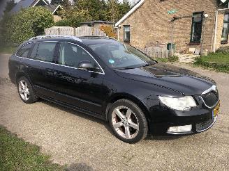 uszkodzony samochody osobowe Skoda Superb 2.0 TDi combi  ambition 2010/9