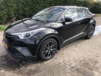 uszkodzony samochody osobowe Toyota C-HR C-HR 1.8 Hybrid Executive 2017/7