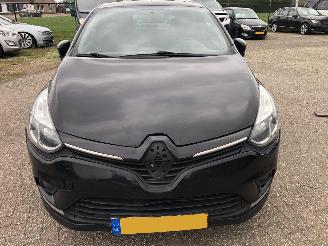 Renault Clio 0.9 TCE  BOSE picture 1