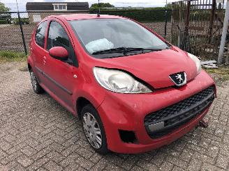 Vaurioauto  passenger cars Peugeot 107 107 1.0-12V XS 2011/4