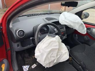 Peugeot 107 107 1.0-12V XS picture 11
