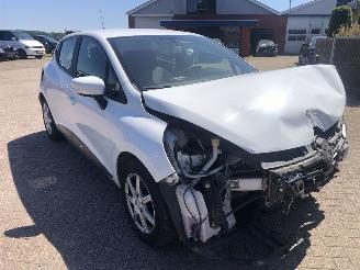 Schadeauto Renault Clio clio 1.2 2013/12