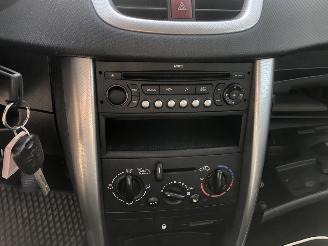 Peugeot 207 207 sw 1.4 picture 15