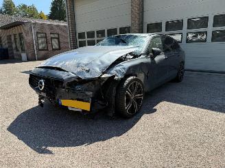 Volvo V-60 2.0 B4 R-Design Automaat picture 4