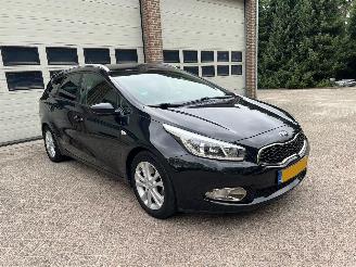 Kia Ceed 1.6 GDI Comfortline Navi Airco NAP picture 2