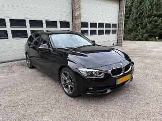 Auto incidentate BMW 3-serie 320i High Executive Automaat Pano 2017/12
