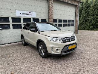 damaged passenger cars Suzuki Vitara 1.6 Exclusive Cruise Navi Clima NAP ! 2015/11