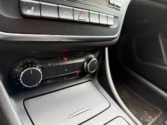 Mercedes A-klasse 180 Prestige Automaat Navi Cruise picture 10