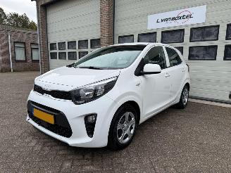 Vaurioauto  passenger cars Kia Picanto 1.0 DPi Comfortline Airco Cruise NAP ! 2023/8