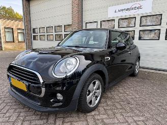 Mini Cooper 1.5 Business Navi Cruise 112206 Km NAP ! picture 1