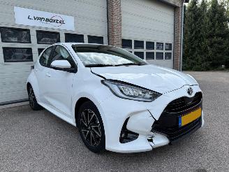 Schadeauto Toyota Yaris 1.5 Hybrid Dynamic Navi Clima Cruise 35316 Km NAP ! 2023/2