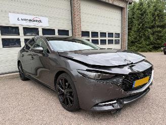 Mazda 3 2.0 e-SkyActiv-X M Hybrid 180 Luxury Navi Clima Leder NAP ! picture 2