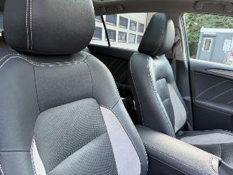 Toyota Avensis 1.8 VVT-i Business Pro Automaat Pano Navi Clima picture 6