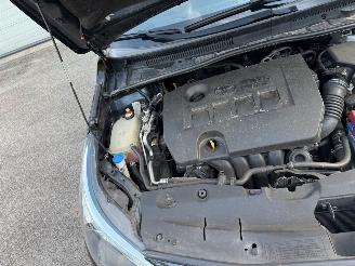 Toyota Avensis 1.8 VVT-i Business Pro Automaat Pano Navi Clima picture 21