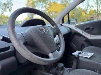 Toyota Yaris 1.3 VVTi Idols Airco picture 7