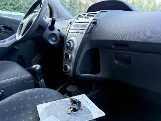Toyota Yaris 1.3 VVTi Idols Airco picture 5
