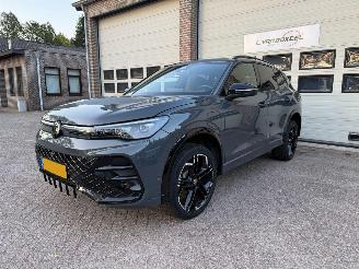 Voiture accidenté Volkswagen Tiguan 1.5 eHybrid R-Line Business Automaat Virtual 49426 Km NAP ! 2024/9