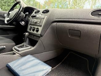 Ford Focus 1.6-16V Futura Automaat Airco NAP ! picture 5