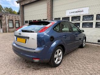 Ford Focus 1.6-16V Futura Automaat Airco NAP ! picture 3