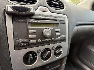 Ford Focus 1.6-16V Futura Automaat Airco NAP ! picture 10