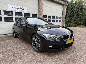 uszkodzony samochody osobowe BMW 3-serie 320i M-Sport Automaat Leder NAP ! 2017/8