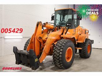 skadebil machine Kubota  DL250 Wiellader Airco BY 2011 2011/1