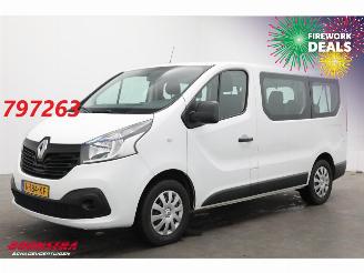 dommages fourgonnettes/vécules utilitaires Renault Trafic Passenger 1.6 dCi Expression 9-Persoons Airco Bluetooth 2018/1