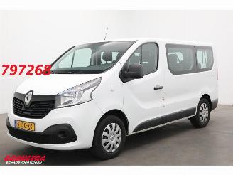 krockskadad bil bedrijf Renault Trafic Passenger 1.6 DCI 9-Pers. Airco 2018/1
