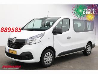 skadebil bedrijf Renault Trafic Passenger 1.6 dCi Expression 9-Pers. Airco 2018/5